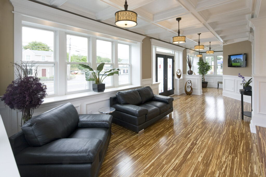 FrontEntryLounge6812v4